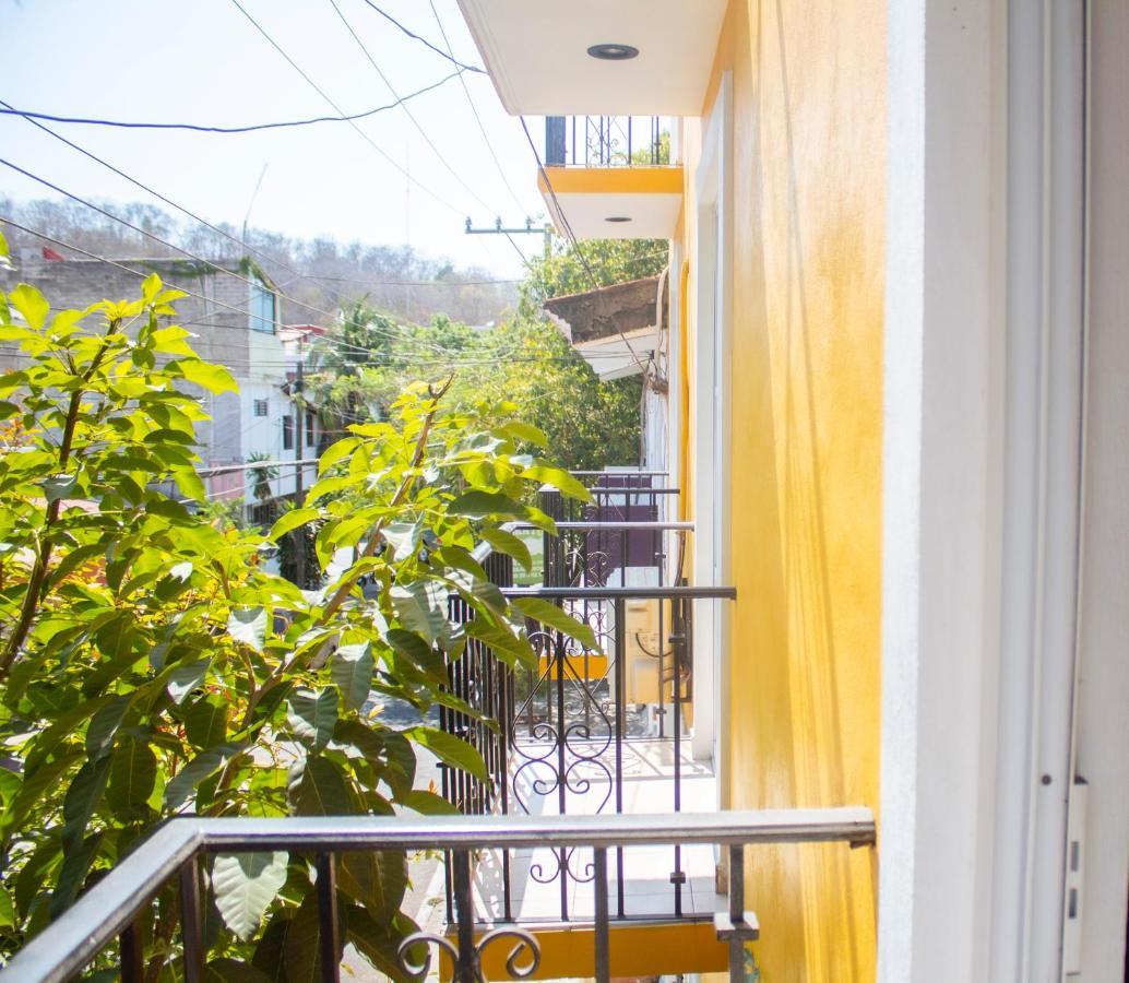 Hotel Om Downtown Santa Cruz Huatulco Exterior photo